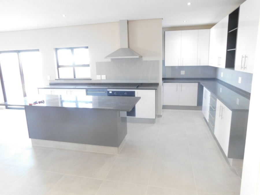 3 Bedroom Property for Sale in Mountainside Western Cape